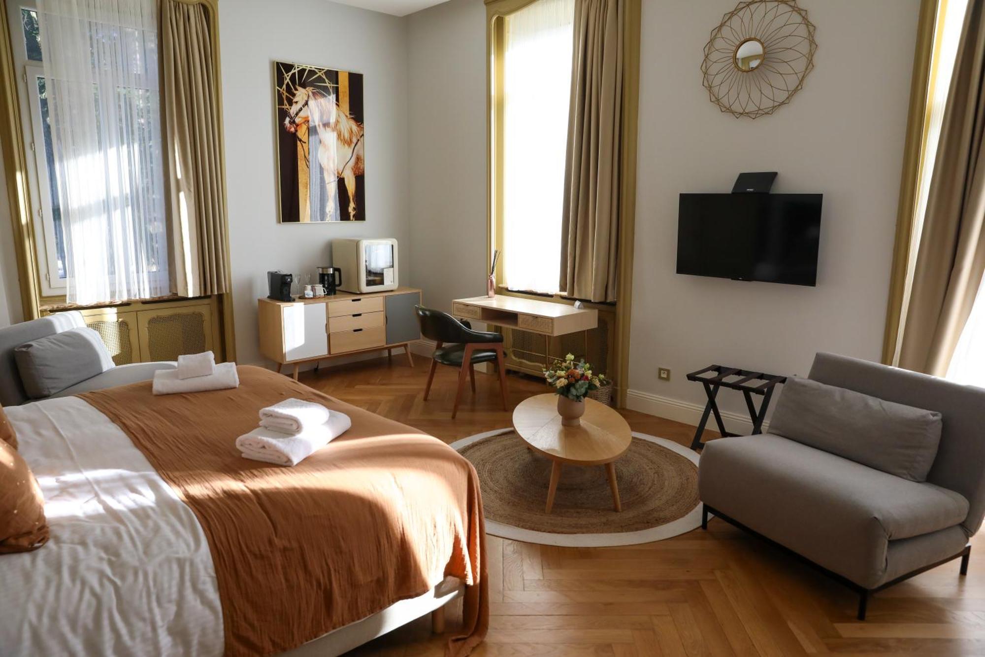 Hotel Sequoias Golf & Ressort Ruy-Montceau Exterior foto