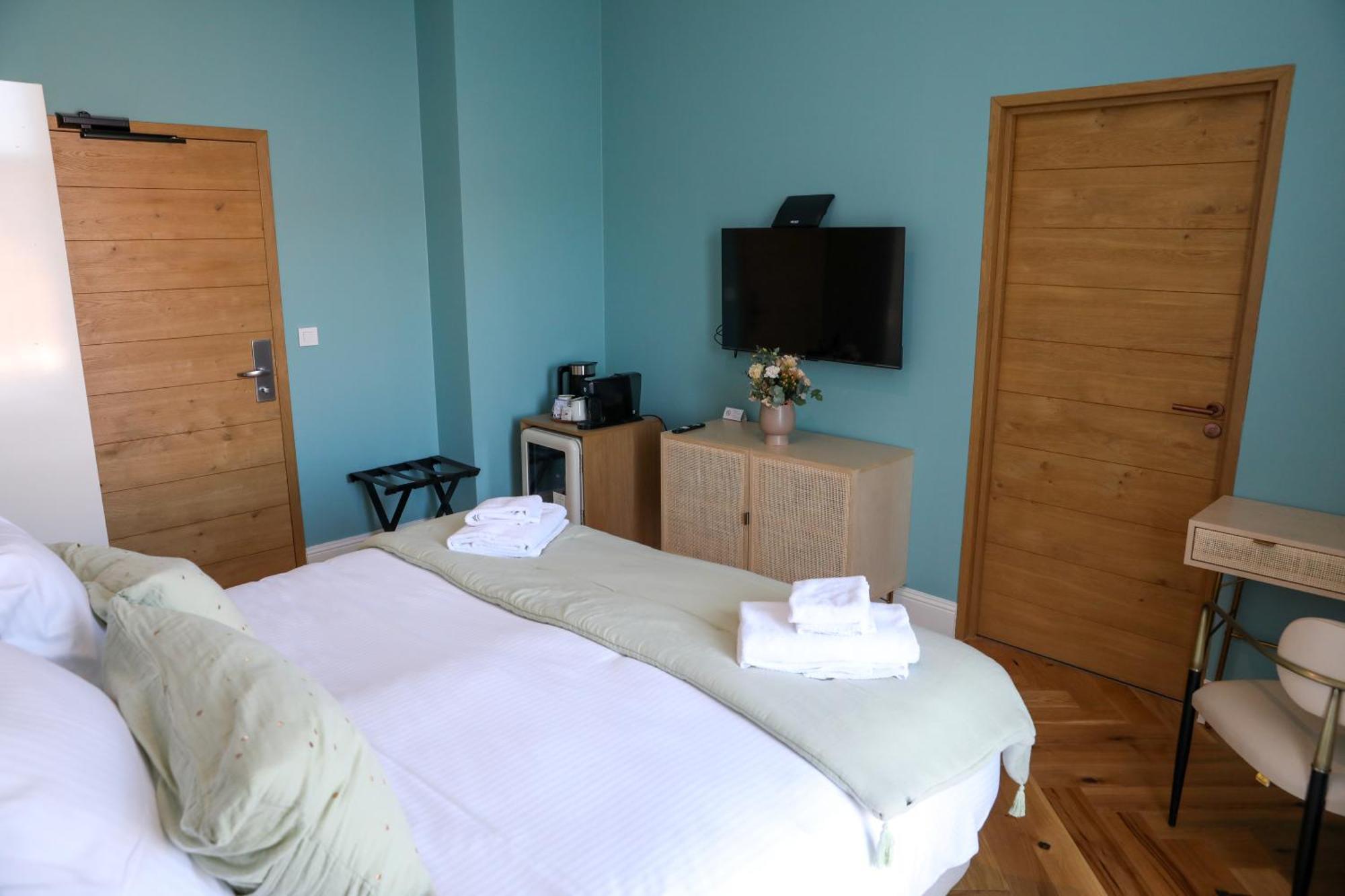 Hotel Sequoias Golf & Ressort Ruy-Montceau Exterior foto