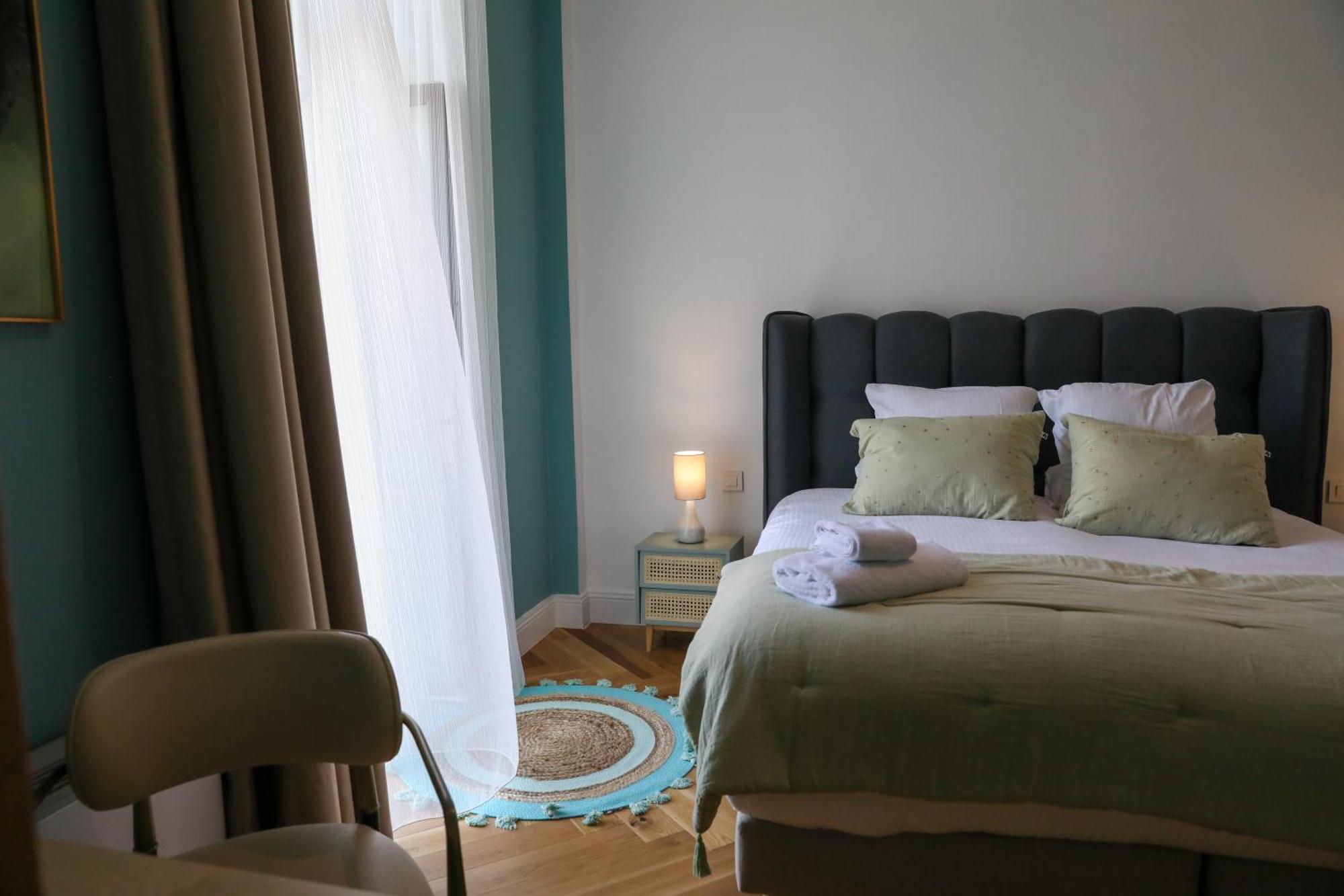 Hotel Sequoias Golf & Ressort Ruy-Montceau Exterior foto