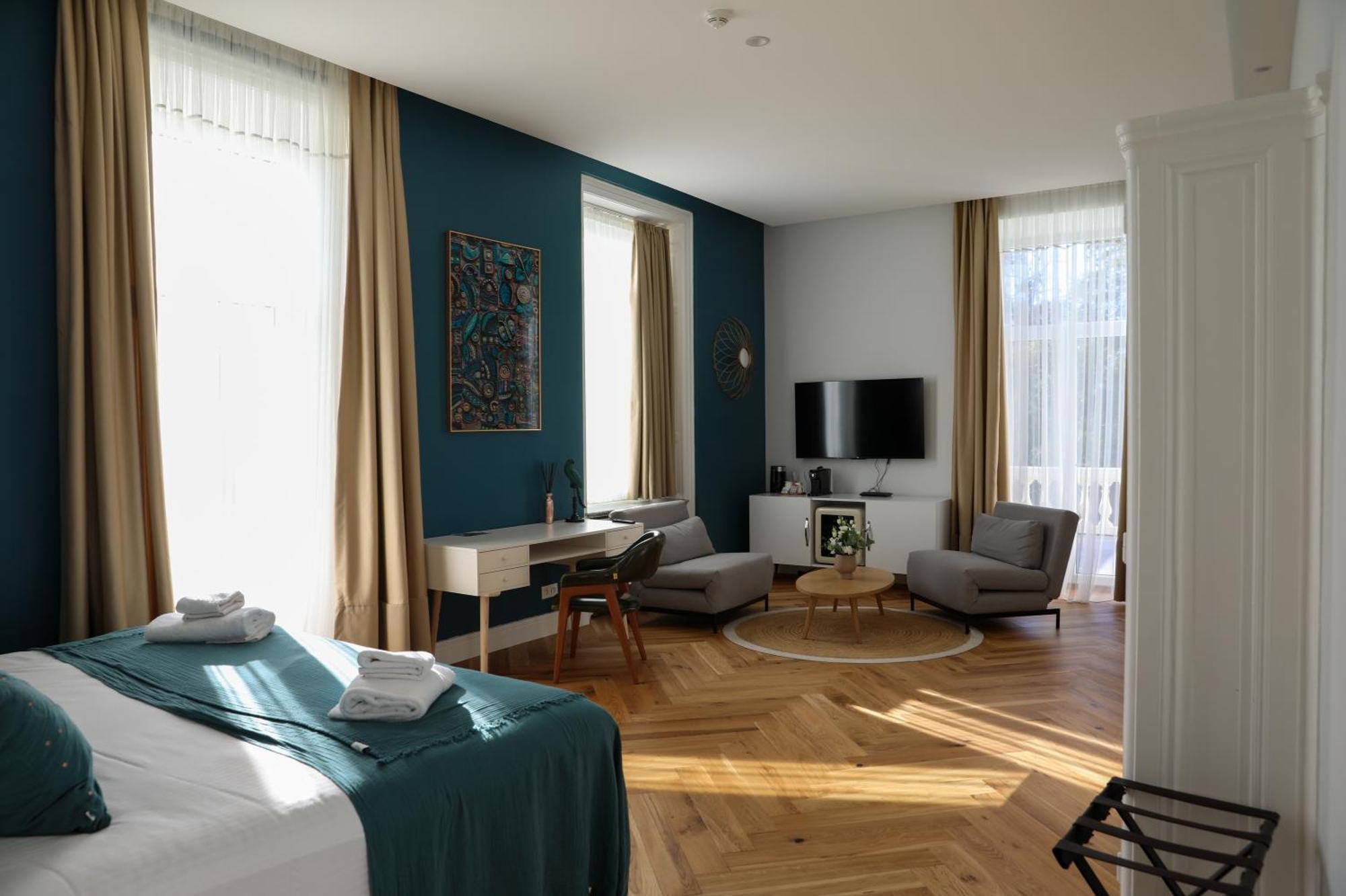 Hotel Sequoias Golf & Ressort Ruy-Montceau Exterior foto